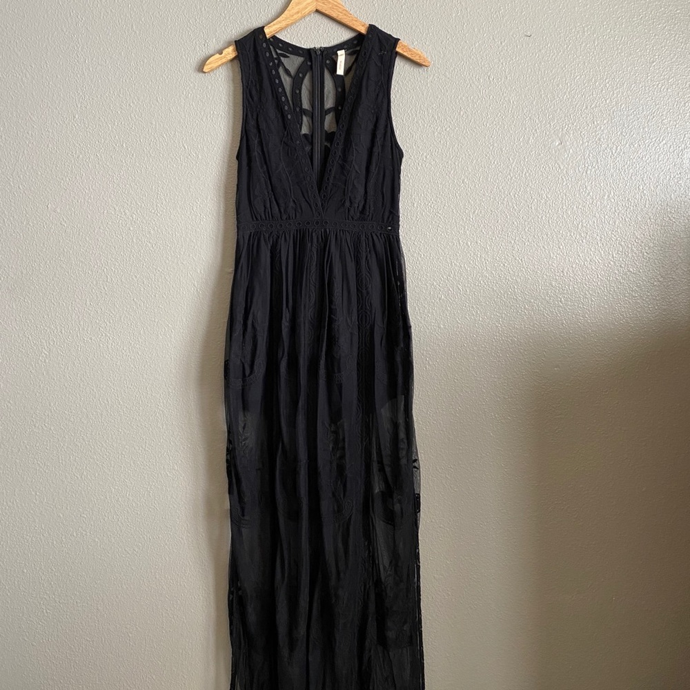 Vici Deep V-Neck Maxi Dress